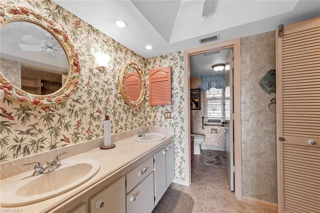 200 Albi RD # 2, Naples, FL 34112