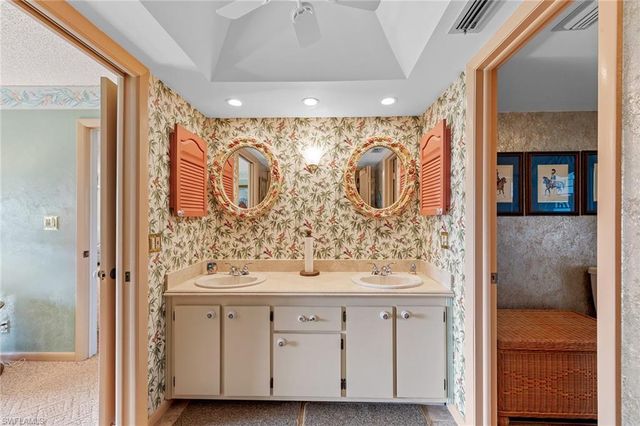 200 Albi RD # 2, Naples, FL 34112