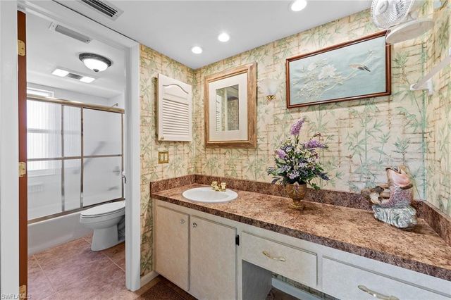 200 Albi RD # 2, Naples, FL 34112