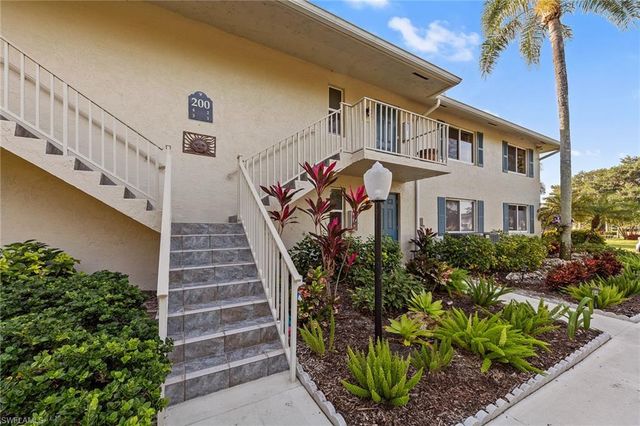 200 Albi RD # 2, Naples, FL 34112