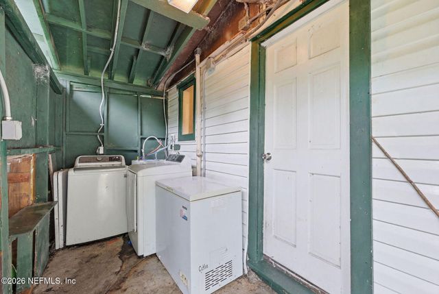 213 LAKE Lane, Crescent City, FL 32112