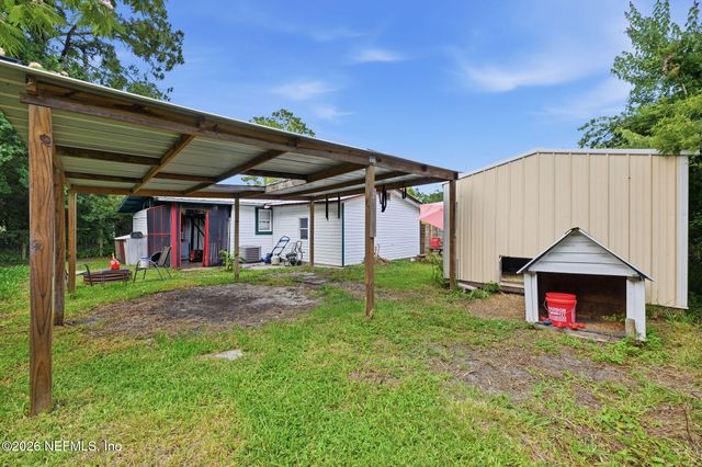 213 LAKE Lane, Crescent City, FL 32112