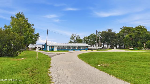 213 LAKE Lane, Crescent City, FL 32112