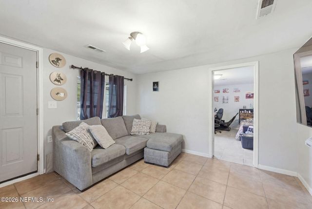 213 LAKE Lane, Crescent City, FL 32112