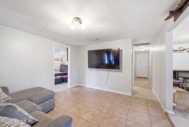 213 LAKE Lane, Crescent City, FL 32112