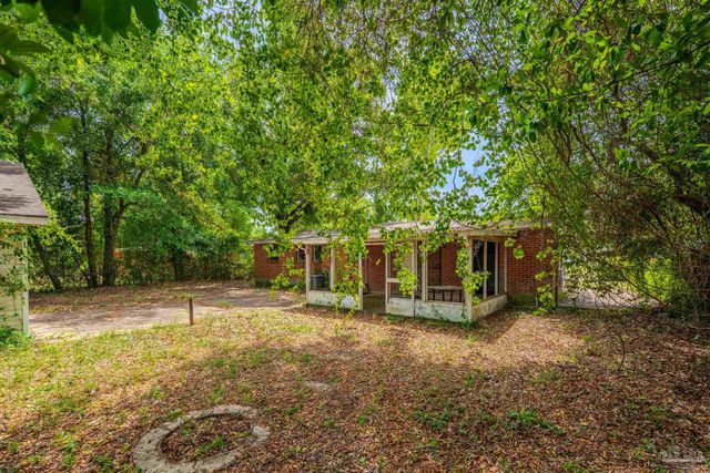 1111 Revere Dr, Pensacola, FL 32505