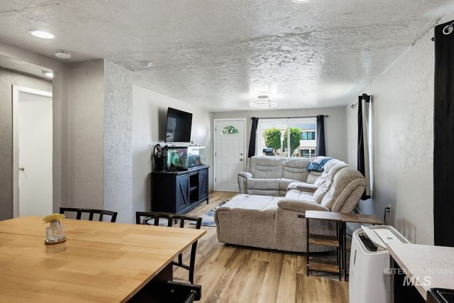 509 E Elgin Street, Caldwell, ID 83605