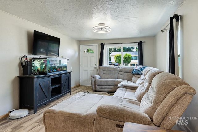 509 E Elgin Street, Caldwell, ID 83605