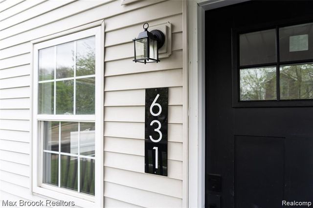 631 Humphrey Avenue, Birmingham, MI 48009