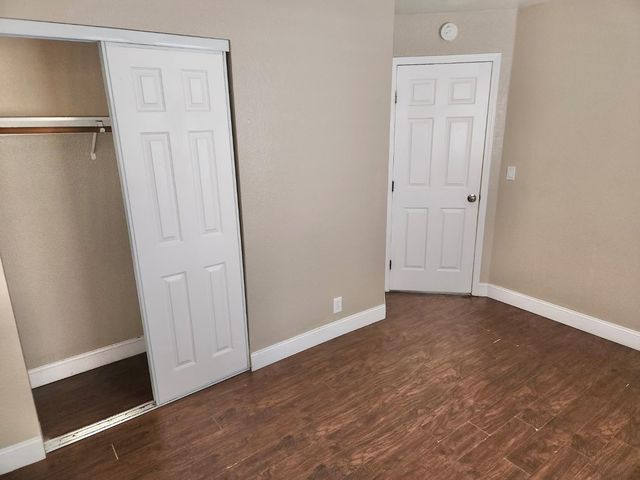 700 Lacross Ct, Modesto, CA 95351
