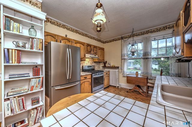 1822 Whitney Avenue, Hamden, CT 06517