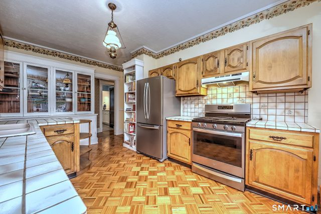 1822 Whitney Avenue, Hamden, CT 06517