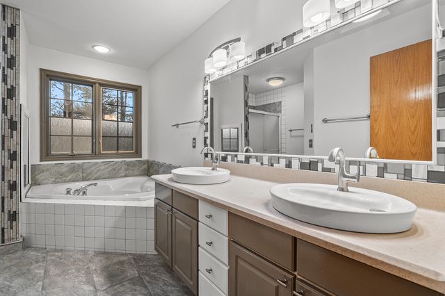 4186 Vanderbilt Avenue, Portage City, MI 49024