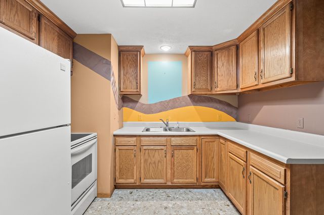 4186 Vanderbilt Avenue, Portage City, MI 49024