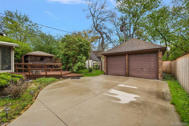 19670 Chesterfield Road, Detroit, MI 48221