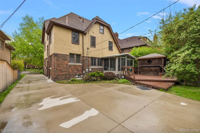 19670 Chesterfield Road, Detroit, MI 48221