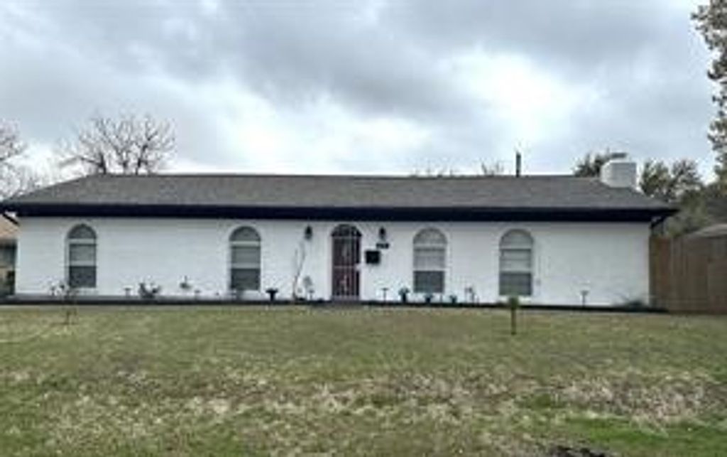 1313 Lyric Drive, Fort Worth, TX 76134