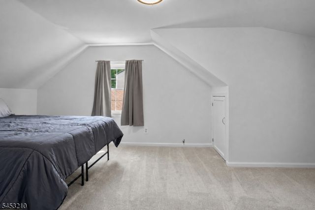 5 Sally St, Bloomingdale Boro, NJ 07403