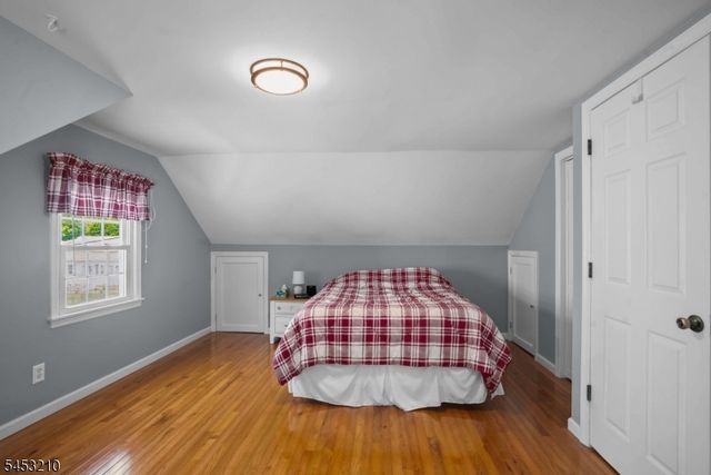 5 Sally St, Bloomingdale Boro, NJ 07403