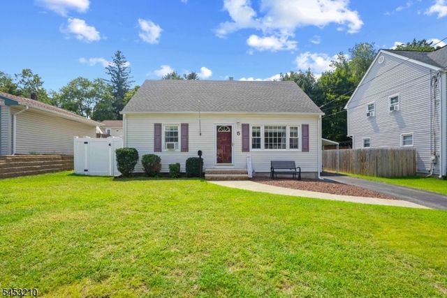 5 Sally St, Bloomingdale Boro, NJ 07403
