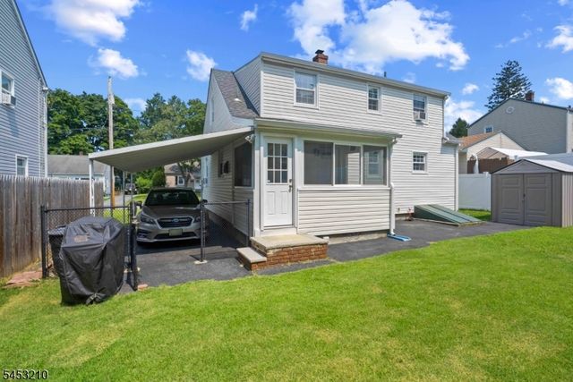 5 Sally St, Bloomingdale Boro, NJ 07403