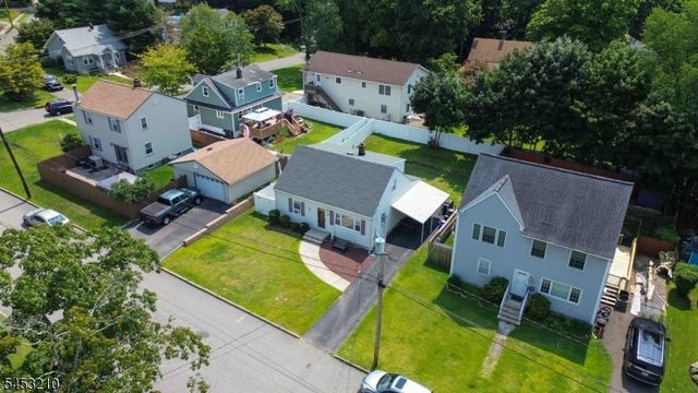 5 Sally St, Bloomingdale Boro, NJ 07403
