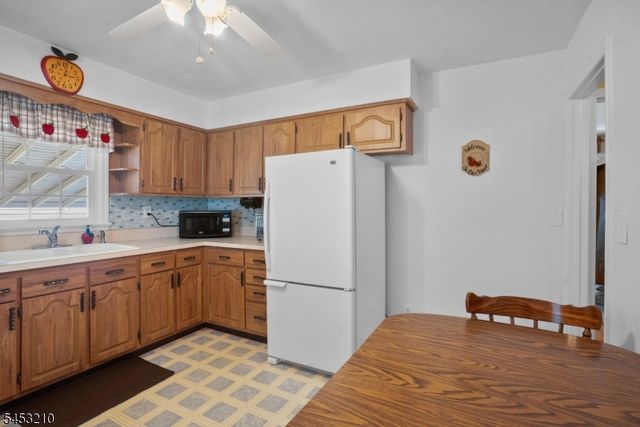 5 Sally St, Bloomingdale Boro, NJ 07403