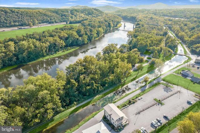 212 TERRACE ST, Hancock, MD 21750