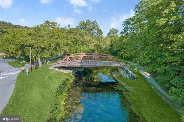 212 TERRACE ST, Hancock, MD 21750