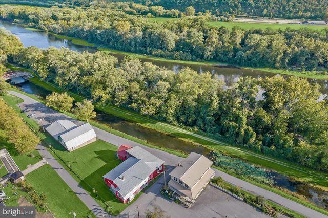 212 TERRACE ST, Hancock, MD 21750