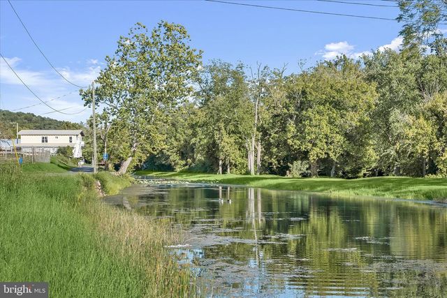 212 TERRACE ST, Hancock, MD 21750