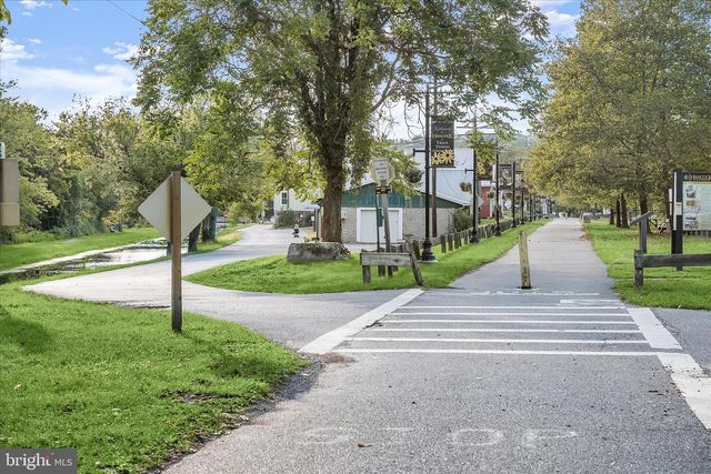 212 TERRACE ST, Hancock, MD 21750