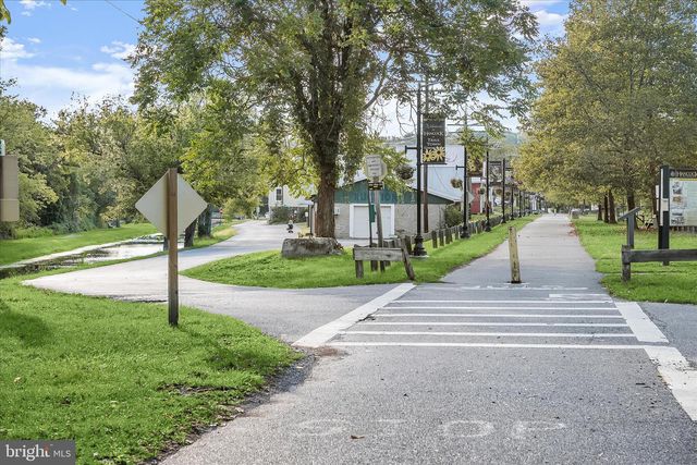 212 TERRACE ST, Hancock, MD 21750