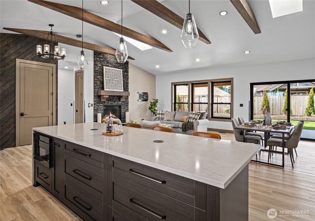 8227 Comox Road, Blaine, WA 98230