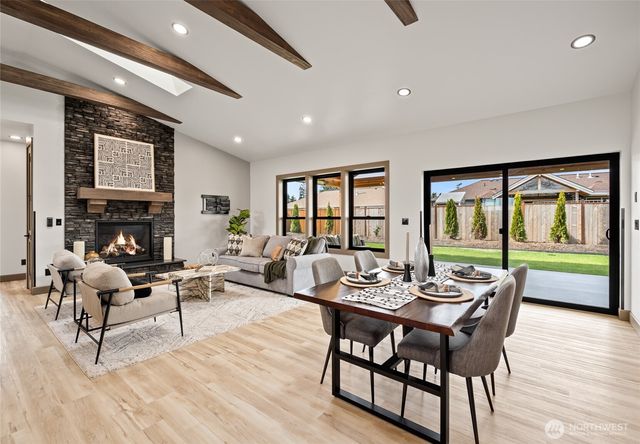 8227 Comox Road, Blaine, WA 98230