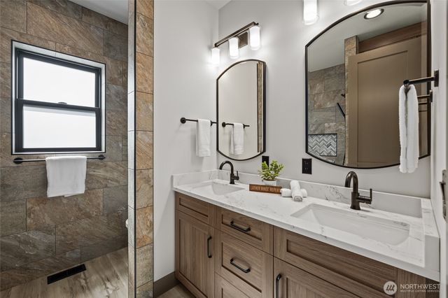 8227 Comox Road, Blaine, WA 98230