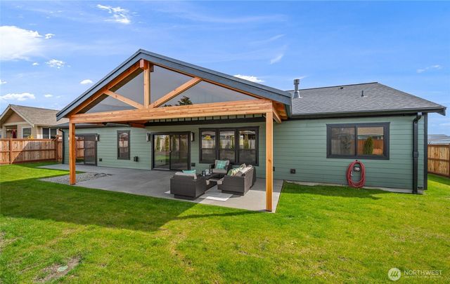 8227 Comox Road, Blaine, WA 98230