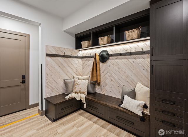 8227 Comox Road, Blaine, WA 98230