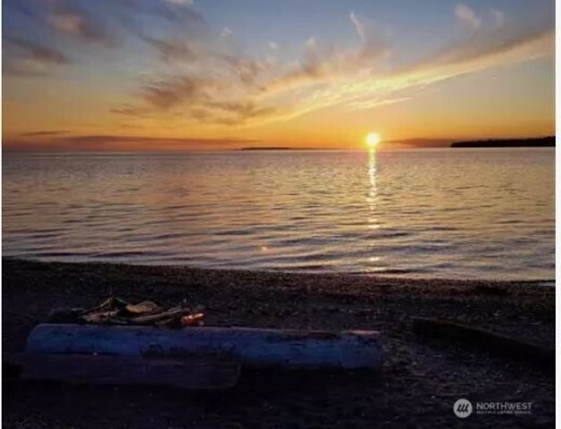 8227 Comox Road, Blaine, WA 98230