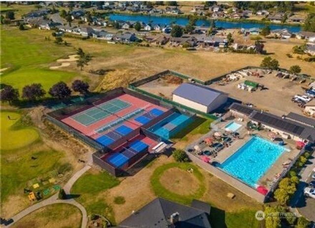 8227 Comox Road, Blaine, WA 98230