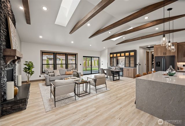 8227 Comox Road, Blaine, WA 98230