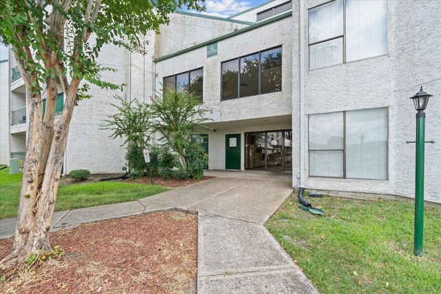 2830 S Bartell Drive 25, Houston, TX 77054