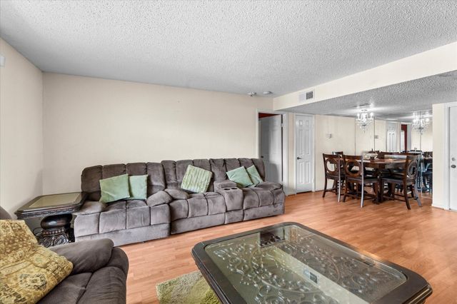 2830 S Bartell Drive 25, Houston, TX 77054