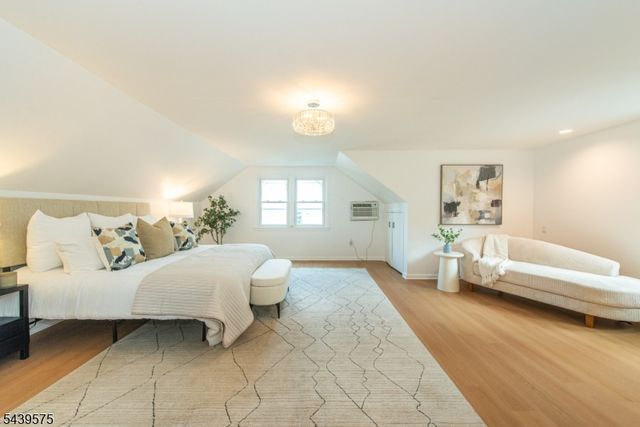 132 Haddon Pl, Montclair Twp., NJ 07043