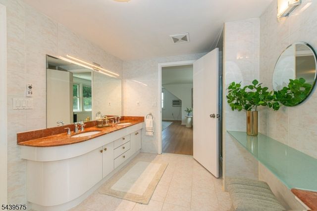 132 Haddon Pl, Montclair Twp., NJ 07043