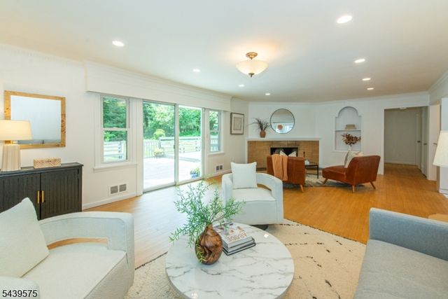 132 Haddon Pl, Montclair Twp., NJ 07043