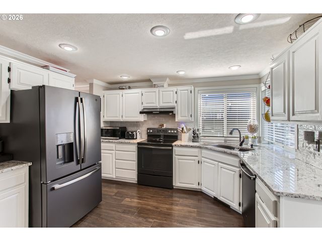 371 Se 7TH Ave, Canby, OR 97013