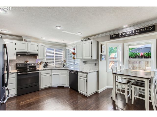 371 Se 7TH Ave, Canby, OR 97013