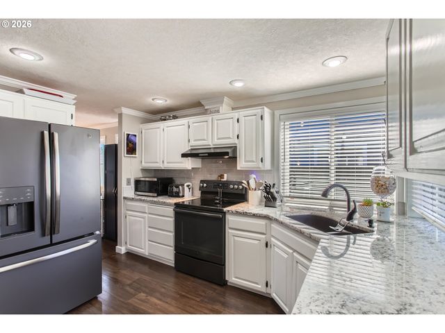 371 Se 7TH Ave, Canby, OR 97013
