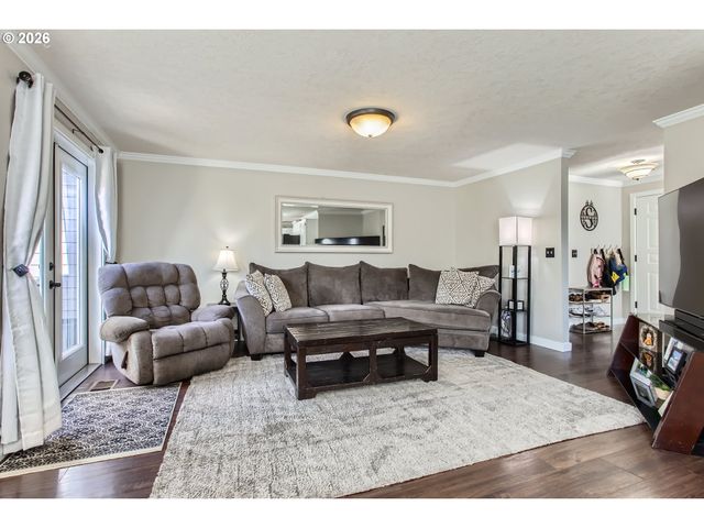 371 Se 7TH Ave, Canby, OR 97013